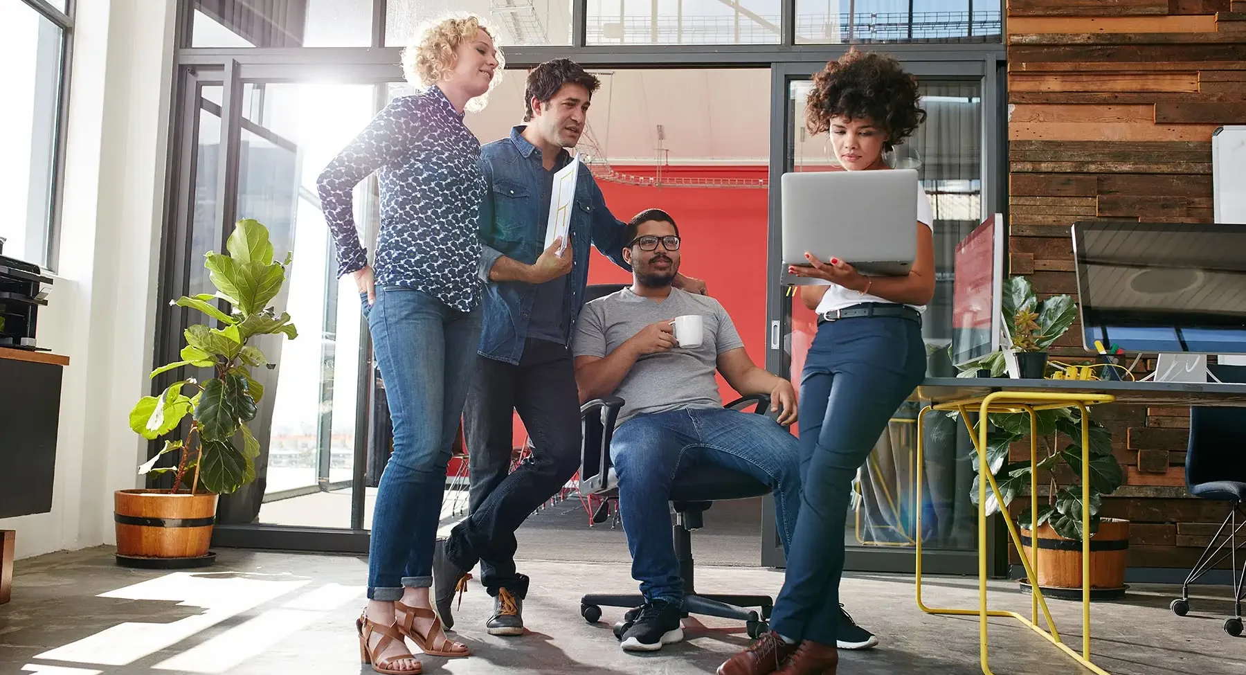 multiracial group of designers meeting in modern o pdkdt2p.jpg